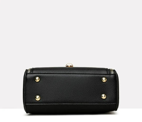 Ladies' tote bag with lock - Elegant crossbody urban bag 