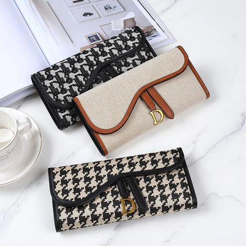 Women's Retro Long Wallet - Large Capacity D-Buckle