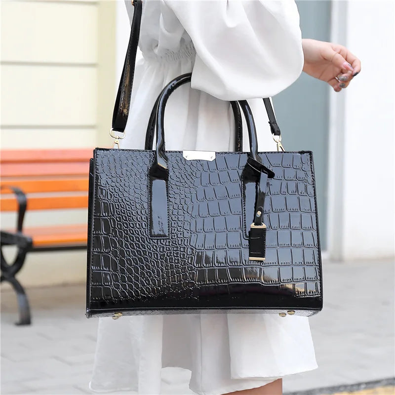 Women Handbag Crocodile Print, Top Selling Model, Designer Brand Look, Fashionable Tote Bag, Adjustable Strap, Ladies' Top Handle Handbag, Large Capacity Crossbody Bag, Work, Smart Casual and Travel Use, Perfect Gift Idea, Cell Phone Pocket