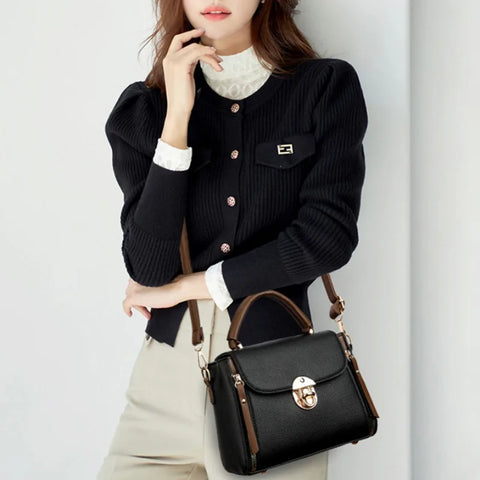 Ladies' tote bag with lock - Elegant design crossbody urban bag 
